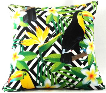 Casa Padrino Luxury Pillow California Parrots & Flowers Multicolor 45 x 45 cm - Elegant Decorative Cushion Made From The Finest Velvet Fabric Casa Padrino Luxury Pillow California Parrots & Flowers Multicolor 45 x 45 cm - Elegant Decorative Cushion Made From The Finest Velvet Fabric