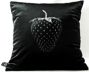 Casa Padrino Luxury Decorative Strawberry Pillow With Bling Bling Rhinestones Black / Silver 45 x 45 cm - Finest Velvet Fabric - Luxury Decoration Accessories Casa Padrino Luxury Decorative Strawberry Pillow With Bling Bling Rhinestones Black / Silver 45 x 45 cm - Finest Velvet Fabric - Luxury Decoration Accessories