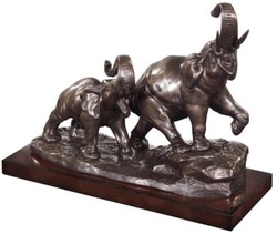 Casa Padrino elefantes de bronce sobre base de madera color bronce / marrón 42 x 17 x H. 33 cm - Figuras Decorativas de Bronce de Lujo