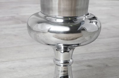 Casa Padrino Designer Aluminium Vase Silber Ø 35 x H. 60 cm - Luxus Blumenvase im Pokal Design