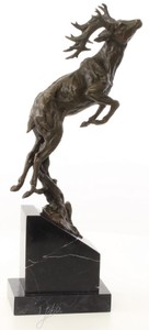 Casa Padrino Luxury Deer Head Bronze Figure Jumping Deer Bronze / Black 20.4 x 9.9 x H. 49.5 cm - Elegant Decoration with a Marble Base