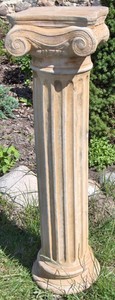 Casa Padrino Pilastro / Colonna da Giardino Barocco Beige 24 x 24 x H. 90 cm - Decorazioni da Giardino Accessori