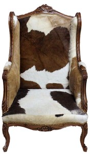 Casa Padrino Lounge Sessel Barock Kuhfell Fell Ohrensessel Ohren Sessel Baroque Chair Arm Chair Möbel Furniture Braunes Fell Antik Antique Chairs Casa Padrino Lounge Sessel Barock Kuhfell Fell Ohrensessel Ohren Sessel Baroque Chair Arm Chair Möbel Furniture Braunes Fell Antik Antique Chairs