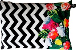 Cuscino di lusso Casa Padrino Miami Flowers 35 x 55 cm - tessuto di velluto pregiato - cuscino da salotto deco
Casa Padrino Luxury Cushion Miami Flowers 35 x 55 cm - finest velvet fabric - deco living room cushion Cuscino di lusso Casa Padrino Miami Flowers 35 x 55 cm - tessuto di velluto pregiato - cuscino da salotto deco
Casa Padrino Luxury Cushion Miami Flowers 35 x 55 cm - finest velvet fabric - deco living room cushion