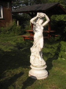 Casa Padrino Jugendstil Skulptur Jungfrau Ø 47 x H. 130 cm - Prunkvolle Gartendeko - Special!