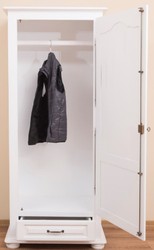 casa padrino landhausstil massivholz kiefernholz schlafzimmerschrank kleiderschrank mit tür und schublade schlafzimmer hotel möbel  