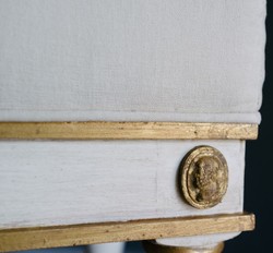 Casa Padrino sgabello barocco di lusso bianco / oro antico 73 x 36 x H. 54 cm - Sgabello Barocco in Legno Massello - Mobili Barocchi