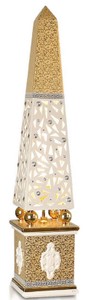 Casa Padrino luxury floor lamp obelisk white / gold 22 x 22 x H. 105 cm - Hand Painted Ceramic Floor Lamp with Swarovski Crystal Glass - Luxury Lamp