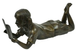 Casa Padrino figura di bronzo di lusso ragazza sdraiata leggendo bronzo 22 x 60 x H. 27 cm - Scultura in Bronzo - Deco Figura - Accessori Deco