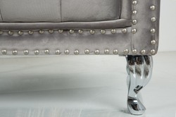 Casa Padrino Sillón con respaldo alto Chesterfield Gris plateado - Sillón con respaldo alto Trone King - Respaldo alto barroco moderno Casa Padrino Sillón con respaldo alto Chesterfield Gris plateado - Sillón con respaldo alto Trone King - Respaldo alto barroco moderno