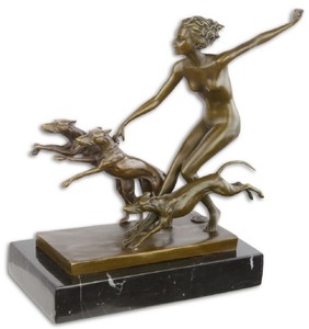 Casa Padrino sculpture en bronze de luxe femme avec 3 chiens bronze / or / noir 21,8 x 10,8 x H. 22,9 cm - Figurine en Bronze avec Base en Marbre - Figurine Déco