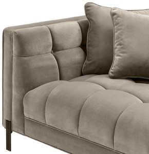 Casa Padrino Luxus Samt Sofa mit 4 Kissen Greige / Schwarz 231 x 95 x H. 68 cm - Wohnzimmer Sofa - Luxus Qualität