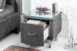 Casa Padrino Comodino Art Deco con Cassetto e Piano in Vetro Grigio Antico / Argento 47 x 41 x H. 45 cm - Mobili per Camera da Letto