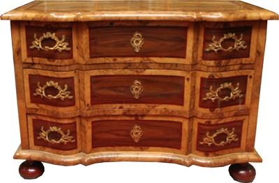 Casa Padrino Luxus Barock Kommode Biedermeier Mahagoni Vogelaugen AHorn Braun Möbel Interior Chest of Drawers Baroque