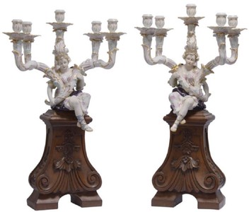 Casa Padrino ensemble de porte-bougies Art Nouveau blanc / marron 35 x 26,6 x H. 68,7 cm - Porte-Bougies en Porcelaine avec Figurine Décorative et Socle en Bois