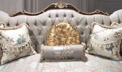 Casa Padrino divano da salotto barocco di lusso con strass e cuscini decorativi grigio argento / marrone / oro 230 x 85 x A. 120 cm - Mobili Barocchi