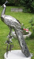 Casa Padrino garden decoration sculpture peacock silver 50 x 75 x H. 118 cm - Elegant stainless steel garden decoration figure - Weatherproof garden figure