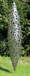 Casa Padrino escultura de jardín de diseñador de acero inoxidable cono plata Ø 40 x A. 200 cm - Figura de Jardín Hecha a Mano - Decoración de Jardín de Lujo