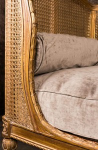 Casa Padrino Luxus Barock Sofa mit Kissen Braun / Taupe 187 x 89 x H. 103 cm - Handgefertigtes Sofa im Antik Stil - Wohnzimmer Möbel