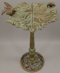Casa Padrino bain d'oiseaux Art Nouveau avec 2 oiseaux décoratifs vert clair / rouille 40 x 34 x H. 61 cm - Décoration de Jardin - Accessoires de Jardin