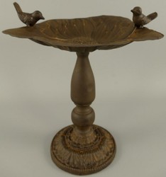 Casa Padrino bain d'oiseaux Art Nouveau avec 2 oiseaux décoratifs brun antique 27 x 27 x H. 28 cm - Petit bain d'oiseaux en métal - Décoration de Jardin