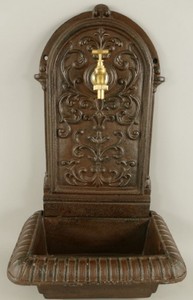 Casa Padrino fuente de pared Art Nouveau marrón rústico 36 x 24 x A. 65 cm - Fuente de decoración de jardín nostálgica con grifo - Accesorios de Jardín