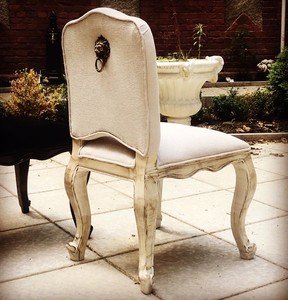 Casa Padrino chaise de salle à manger baroque de luxe château crème avec poignée de lion en laiton - meubles restaurant hôtel - meubles de château