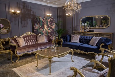 Casa Padrino Luxus Barock Samt Sofa Fliederfarben / Gold 226 x 84 x H. 109 cm - Prunkvolles Wohnzimmer Sofa mit dekorativen Kissen - Wohnzimmer Möbel im Barockstil