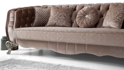 Casa Padrino Luxus Barock Sofa Rosa / Silber 235 x 103 x H. 82 cm - Barockstil Wohnzimmer Sofa mit dekorativen Kissen - Barock Wohnzimmer Möbel