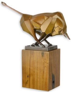 Casa Padrino figura in bronzo di design toro bronzo / oro / marrone 43,5 x 12,9 x A. 44,5 cm - Scultura in bronzo con base in legno - Decorazione soggiorno - Decorazione scrivania - Figura decorativa