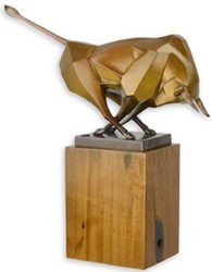 Designer Bronzefigur Bronze Stier Skulptur mit Holzsockel Designer Bronze Figure Bronze Bull Sculpture with Wooden Base