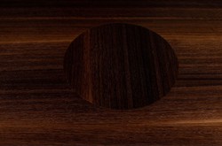 Casa Padrino table à manger de luxe en placage d'eucalyptus marron foncé Ø 120 x H. 76 cm - Table de cuisine ronde - Table de salle à manger en bois massif - Meubles de salle à manger de luxe