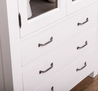 Casa Padrino Landhausstil Küchenschrank Weiß / Grau 100 x 50 x H. 180 cm - Massivholz Vitrinenschrank mit 2 Glastüren und 3 Schubladen - Landhausstil Küchen Möbel