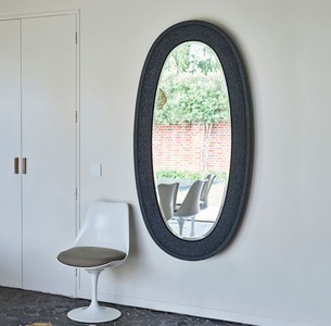 Casa Padrino Luxus Spiegel Schwarz 89 x 5 x H. 170 cm - Eleganter Ovaler Wandspiegel - Garderoben Spiegel - Wohnzimmer Spiegel - Luxus Deko Accessoires