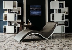 Casa Padrino luxury designer lounge chair with wheels brown / silver 200 x 70 x H. 70 cm - Noble faux leather chaise longue - Relax armchair - Relax lounger - Luxury living room furniture