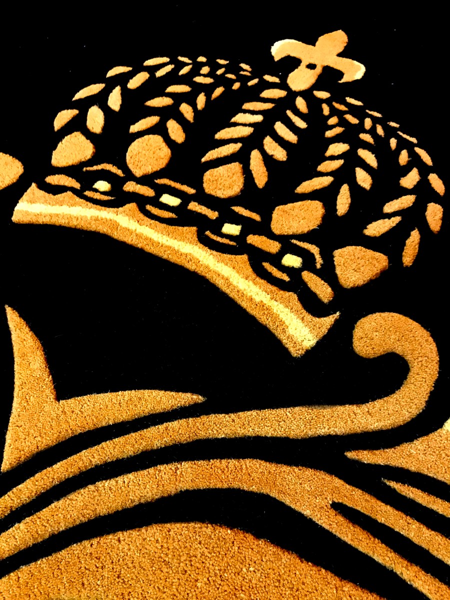Pompöös by Casa Padrino Luxus Barock Teppich Schwarz Gold Stardesigner Harald Glööckler Carpet Baroque Krone Crown Wool Wolle Luxus Luxury Pompöös by Casa Padrino Luxus Barock Teppich Schwarz Gold Stardesigner Harald Glööckler Carpet Baroque Krone Crown Wool Wolle Luxus Luxury