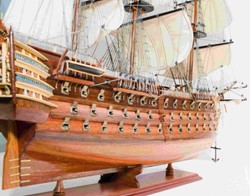 Handegfertigtes Deko Schiff Holzschiff Flaggschiff Modellschiff Segelschiff Kriegsschiff HMS Victory Handmade Decoration Ship Wooden Ship Flagship Model Ship Sailing Ship Warship HMS Victory