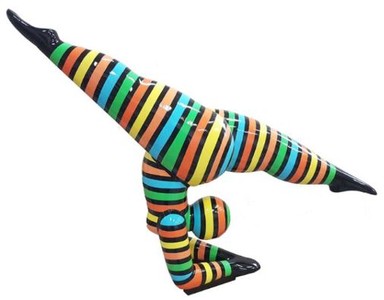 Casa Padrino sculpture décoration design femme acrobatique multicolore rayé 150 x H. 140 cm - Figurine décorative résistante aux intempéries - Sculpture décoration de jardin - Figurine de Jardin