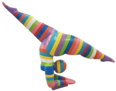 Casa Padrino sculpture décoration design femme acrobatique rayé coloré 150 x H. 140 cm - Figurine décorative résistante aux intempéries - Sculpture décoration de jardin - Figurine de Jardin