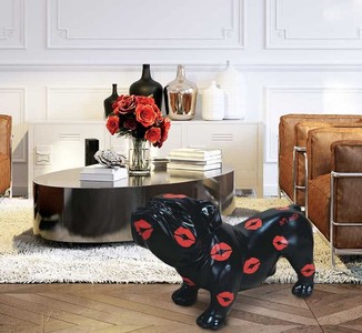 Casa Padrino Designer Dekofigur Hund Bulldogge Schwarz / Rot 57 x 25 x H. 35 cm - Wetterbeständige Deko Skulptur - Wohnzimmer Deko - Garten Deko - Designer Deko Tierfigur