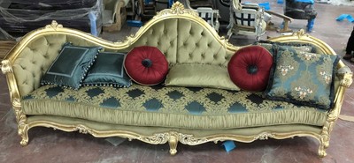 Luxus Barock Wohnzimmer Sofa mit Muster Grün Gold Luxury Baroque Living Room Sofa with Pattern Green Gold