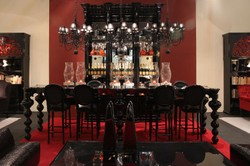 Casa Padrino ensemble de meubles de bar baroque de luxe noir - 1 Table de Bar et 8 Tabourets de Bar - Meubles de bar nobles de style baroque - Meubles d'Hôtel - Qualité de Luxe