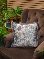 Luxus Designer Deko Kissen mit Fransen Blumen & Vögel Design Hellbeige Mehrfarbig Luxury Designer Decorative Pillow with Fringes Flowers & Birds Design Light Beige Multicolor
