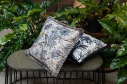 Luxus Designer Deko Kissen mit Fransen Blumen & Vögel Design Hellbeige Mehrfarbig Luxury Designer Decorative Pillow with Fringes Flowers & Birds Design Light Beige Multicolor