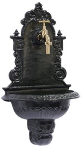 Casa Padrino fuente de pared Art Nouveau verde oscuro / latón 41 x A. 75 cm - Fuente de decoración de jardín nostálgica con grifo - Accesorios de Jardín