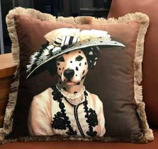 Casa Padrino coussin décoratif de luxe dalmatien dame multicolore / marron 45 x 45 cm - Coussin en velours imprimé avec franges - Qualité de Luxe