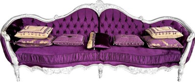Casa Padrino sofá barroco de lujo púrpura / plata - Sofá de salón hecho a mano con tela de satén fino - Muebles Barrocos - Noble y Magnífico Casa Padrino sofá barroco de lujo púrpura / plata - Sofá de salón hecho a mano con tela de satén fino - Muebles Barrocos - Noble y Magnífico