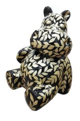Casa Padrino scultura di design ippopotamo seduto con ottica glitter nero / oro A. 48 cm - Figura decorativa resistente alle intemperie - Decorazione Soggiorno - Decorazione Giardino