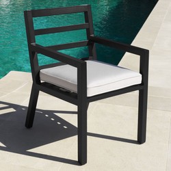 Casa Padrino luxury dining chair with armrests black / white 56 x 66.5 x H. 87 cm - Weatherproof aluminum chair with seat cushion - Garden Terrace Chair - Luxury Quality