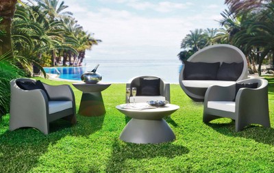 Casa Padrino Designer Liegeinsel Matt Grau / Weiß 140 x 130 x H. 122 cm - Wetterbeständiger Sonneninsel - Garten Terrassen Hotel Möbel - Luxus Qualität